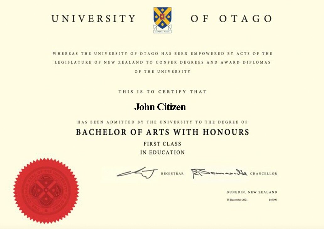 New Zealand University of Otago diploma template in PSD format